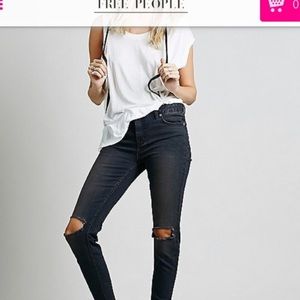 Free people busted ankle jeans in dark blue 29
